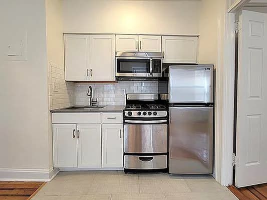 2521 31 Avenue #C-41, Queens, NY 11102 - Image 1