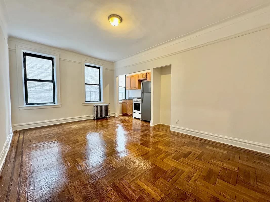 30-95 29 Street #3-D, Queens, NY 11102 apartment_living_room 1