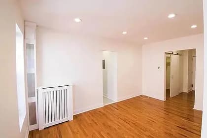 30-95 29 Street #5-E, Queens, NY 11102