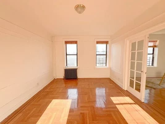 32-85 33 Street #E-4, Queens, NY 11106 - Image 1