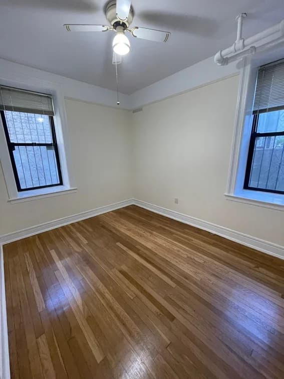 32-66 35 Street #BSMT, Queens, NY 11106 apartment_bedroom_room 1