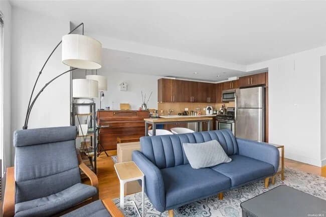 26-38 21 Street #8C, Queens, NY 11102