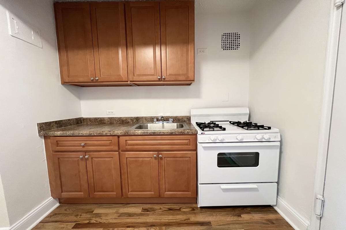 21-15 19 Street #1D, Queens, NY 11105 - Image 1