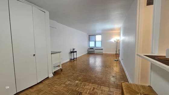 35-20 Leverich Street #225, Queens, NY 11377