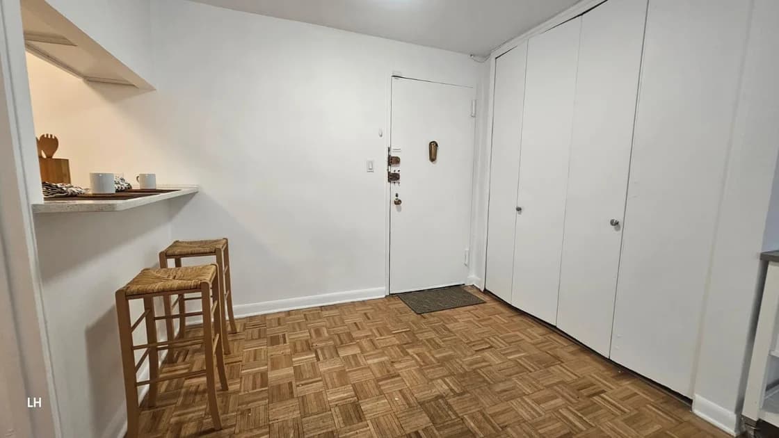35-20 Leverich Street #225, Queens, NY 11377 apartment_entry 1