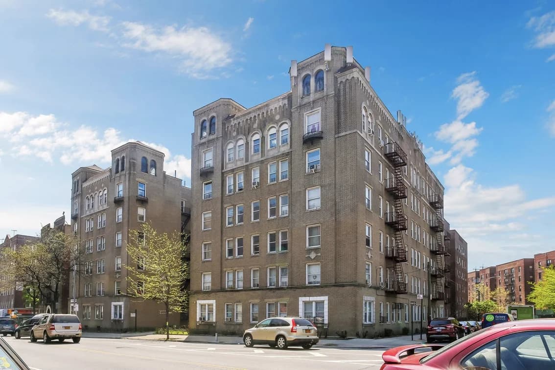 80-20 Broadway #5F, Queens, NY 11373 building 1