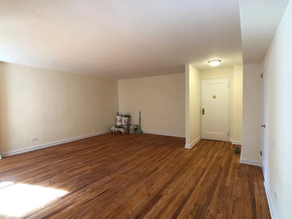 65-62 Saunders St #6D, Queens, NY 11374 apartment_living_room 1