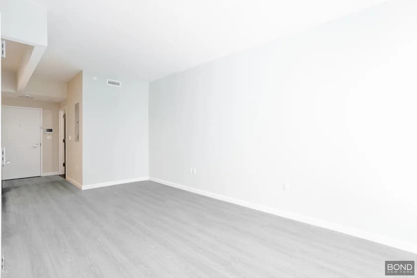 183-03 Hillside Avenue #2G, Queens, NY 11432