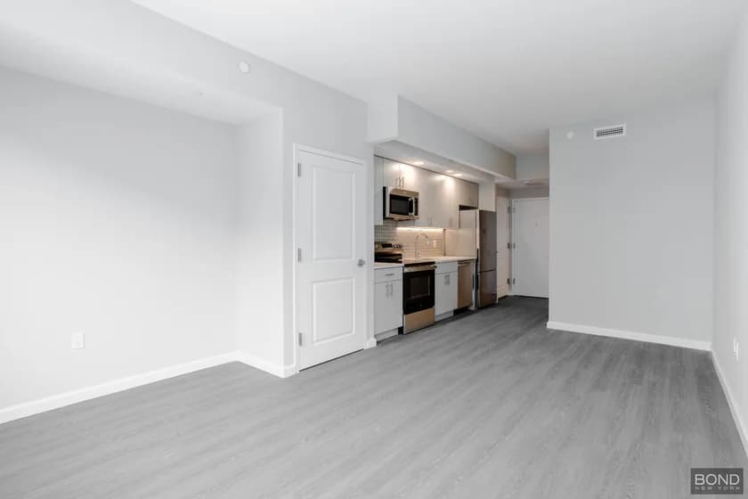 183-03 Hillside Avenue #2G, Queens, NY 11432