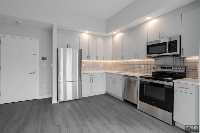 183-03 Hillside Avenue #5H, Queens, NY 11432 - Image 1