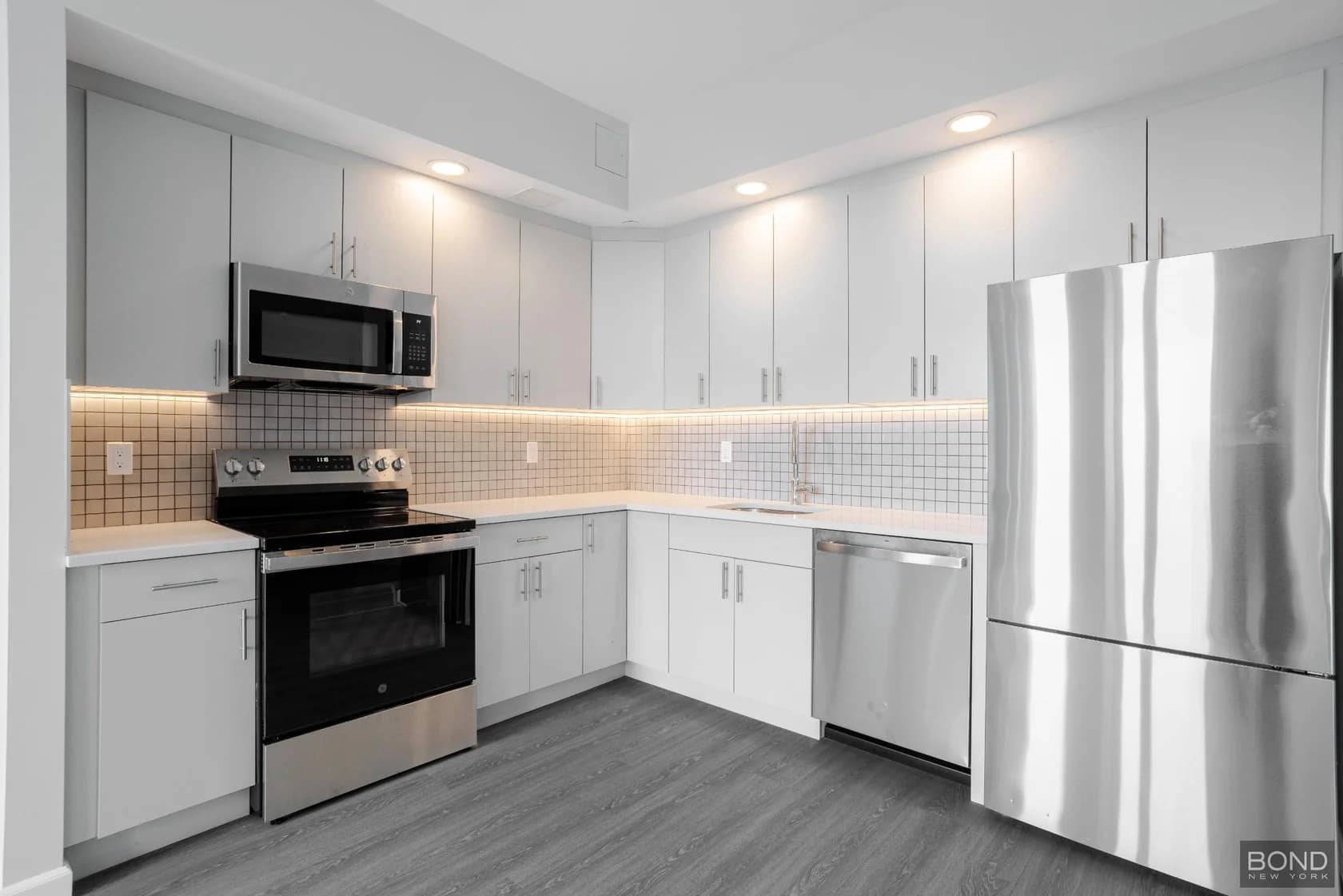 183-03 Hillside Avenue #7A, Queens, NY 11432 apartment_kitchen 1