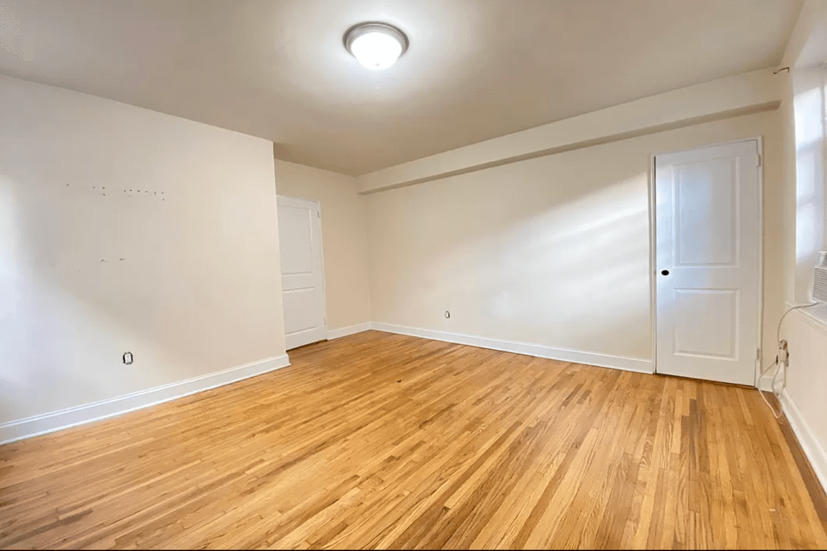143-09 Barclay Avenue #3A, Queens, NY 11355