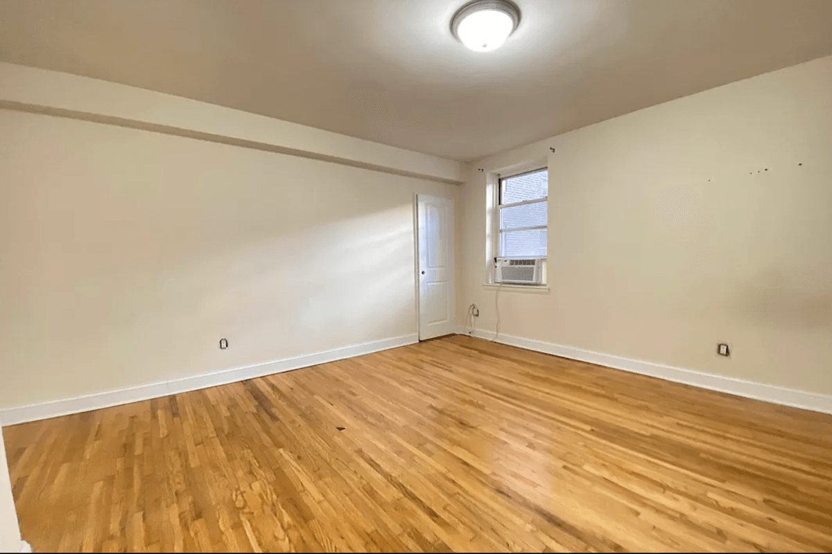 143-09 Barclay Avenue #3A, Queens, NY 11355