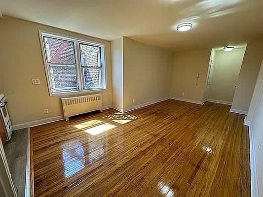 143-06 Barclay Avenue #4C, Queens, NY 11355 - Image 1