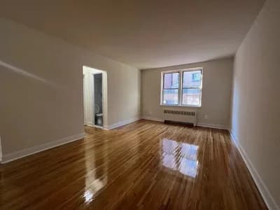 143-06 Barclay Avenue #5H, Queens, NY 11355 - Image 1