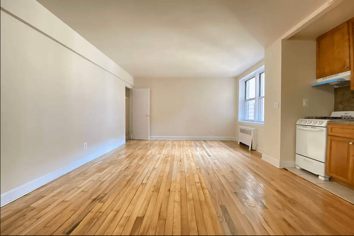 143-16 Barclay Avenue #1C, Queens, NY 11355
