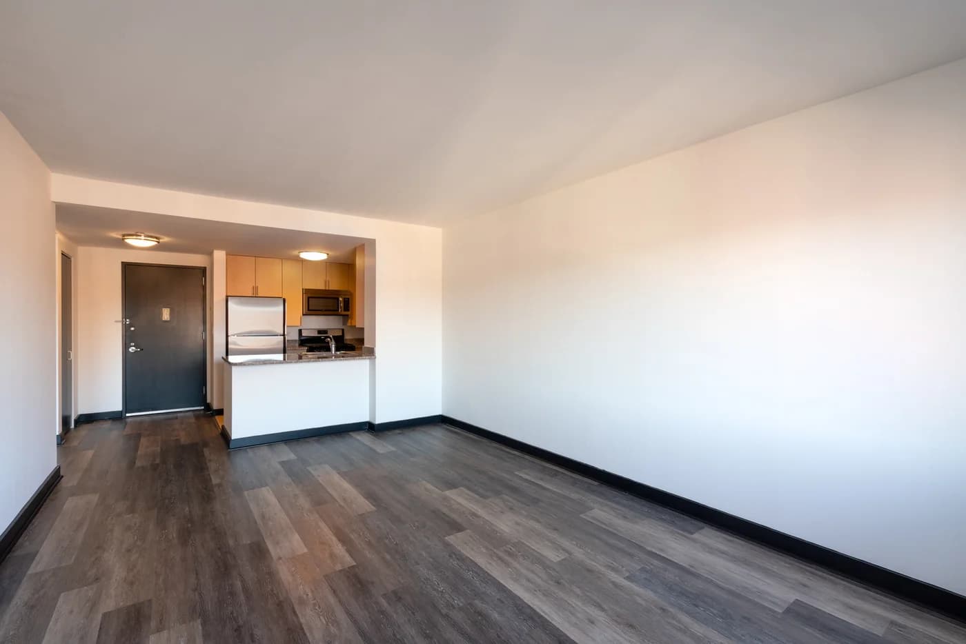 153-30 89 Avenue #415, Queens, NY 11432 apartment_living_room 1