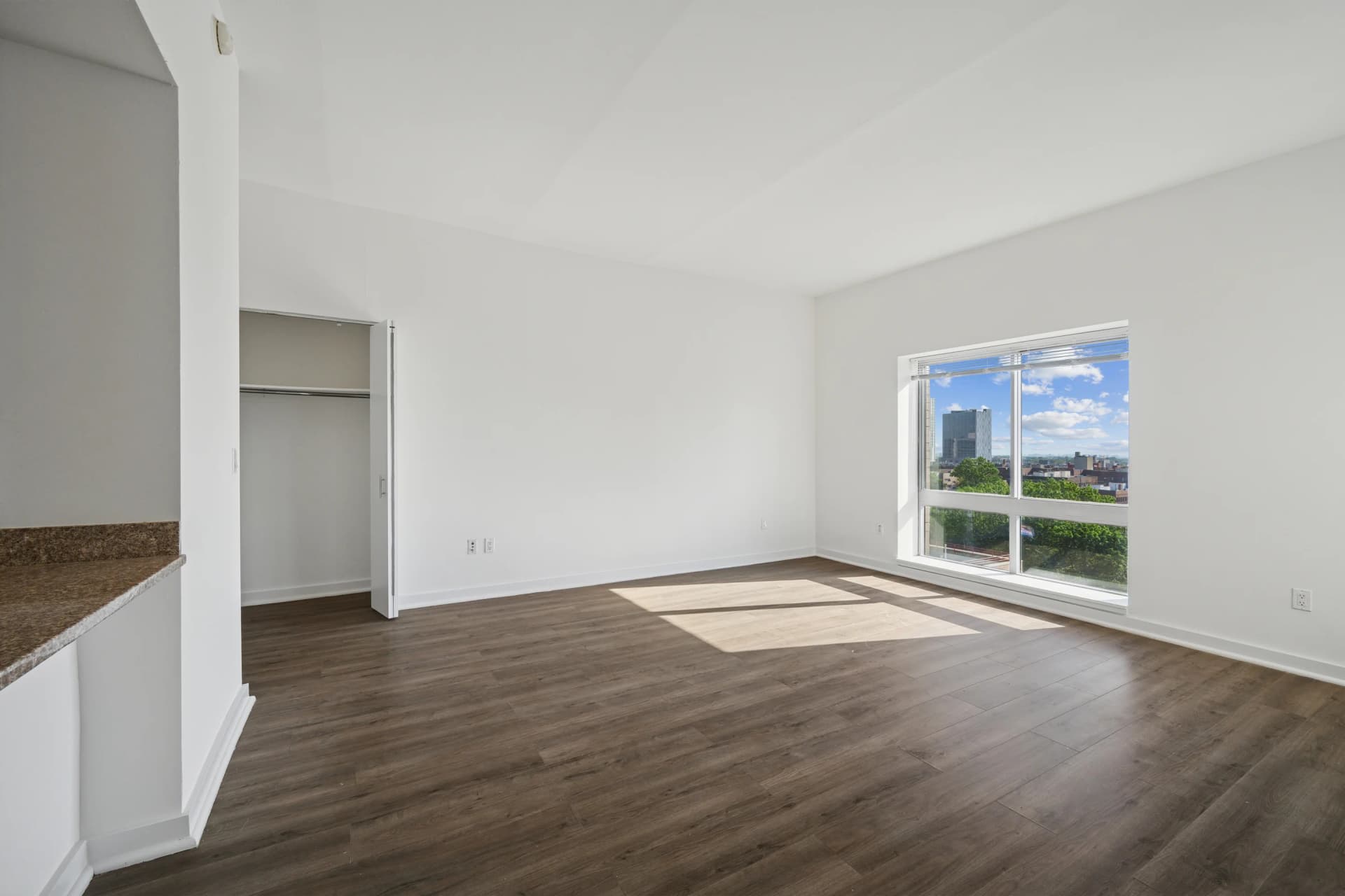 153-30 89 Ave #422, Queens, NY 11432