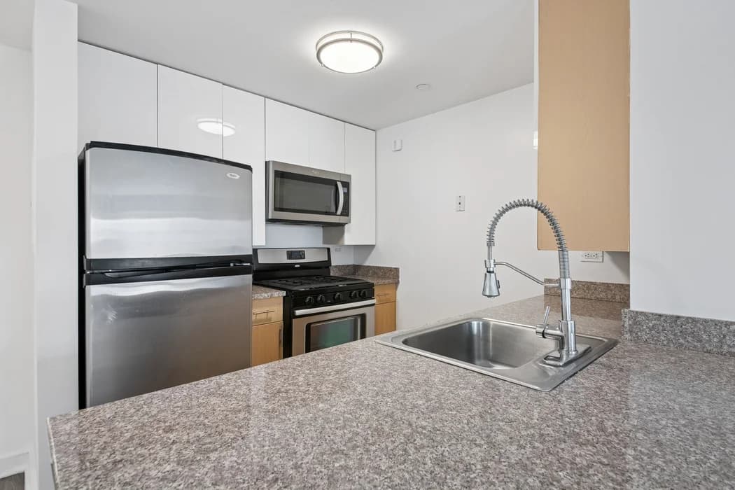 153-30 89 Ave #838, Queens, NY 11432