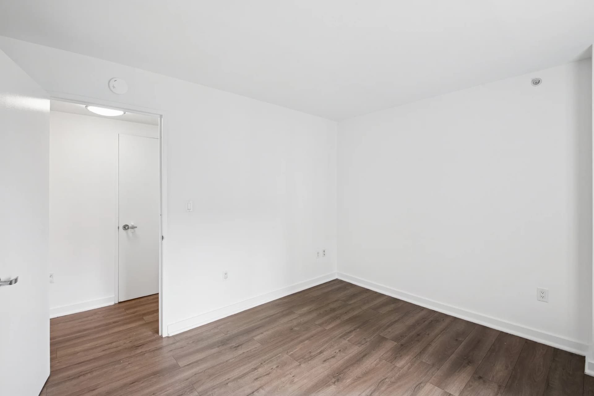 153-30 89 Ave #938, Queens, NY 11432 apartment_bedroom_room 1
