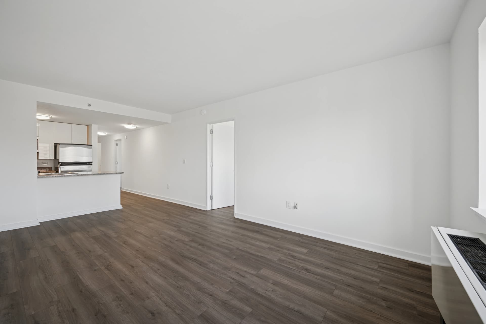 153-30 89 Ave #939, Queens, NY 11432 apartment_living_room 1