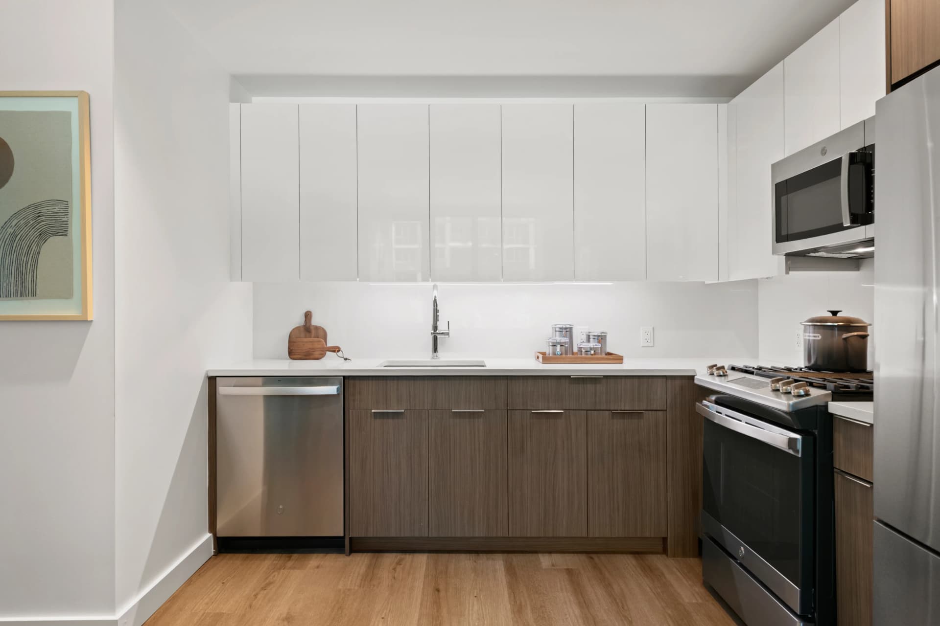 166-20 90 Avenue #842, Queens, NY 11432 apartment_kitchen 1