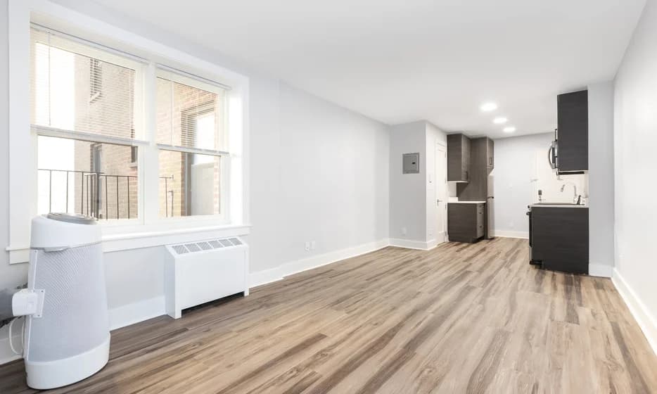 20-57 Seagirt Boulevard #04B, Queens, NY 11691 apartment_living_room 1