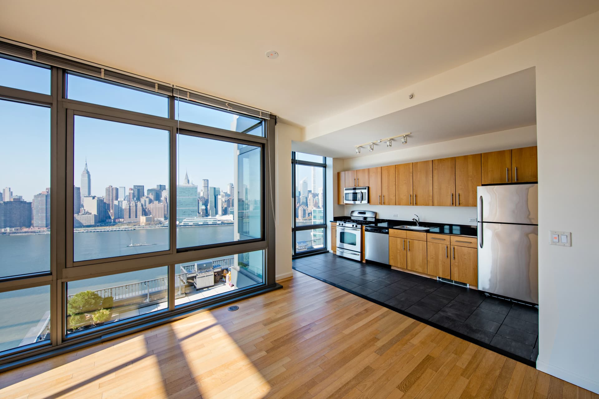 Riverview North 4-75 48 Avenue #818, Queens, NY 11109 apartment_kitchen 1