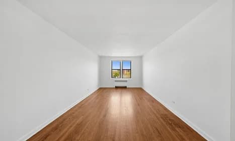 20-28 Seagirt Boulevard #05C, Queens, NY 11691