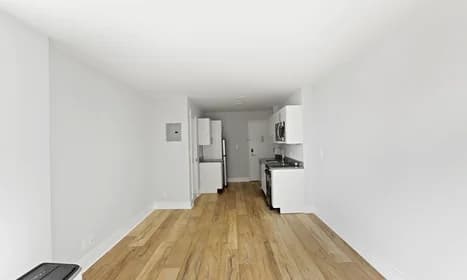 20-10 Seagirt Boulevard #03B, Queens, NY 11691