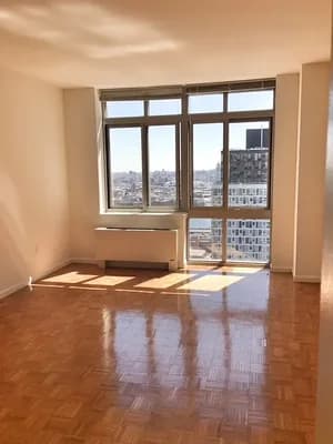 2-01 50 Ave #P3D, Queens, NY 11101