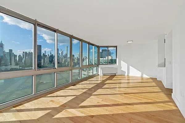 47-05 Center Boulevard #1707, Queens, NY 11109