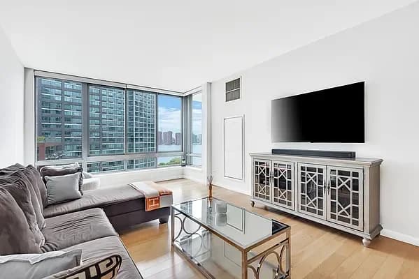 46-30 Center Boulevard #1007, Queens, NY 11101
