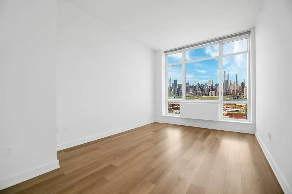 Linc LIC 43-10 Crescent St #1603, Queens, NY 11101 apartment_bedroom_room 1