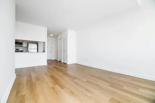 43-10 Crescent St #2507, Queens, NY 11101 - Image 1