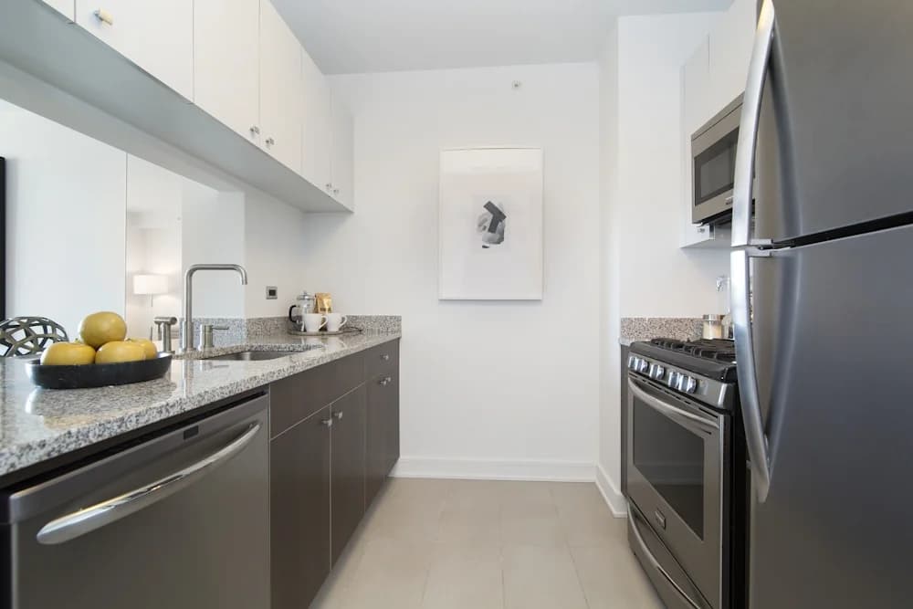 Linc LIC 43-10 Crescent St #2803, Queens, NY 11101 apartment_kitchen 1