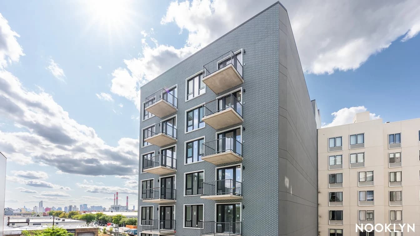 11-24 31 Avenue #8E, Queens, NY 11106 building 1