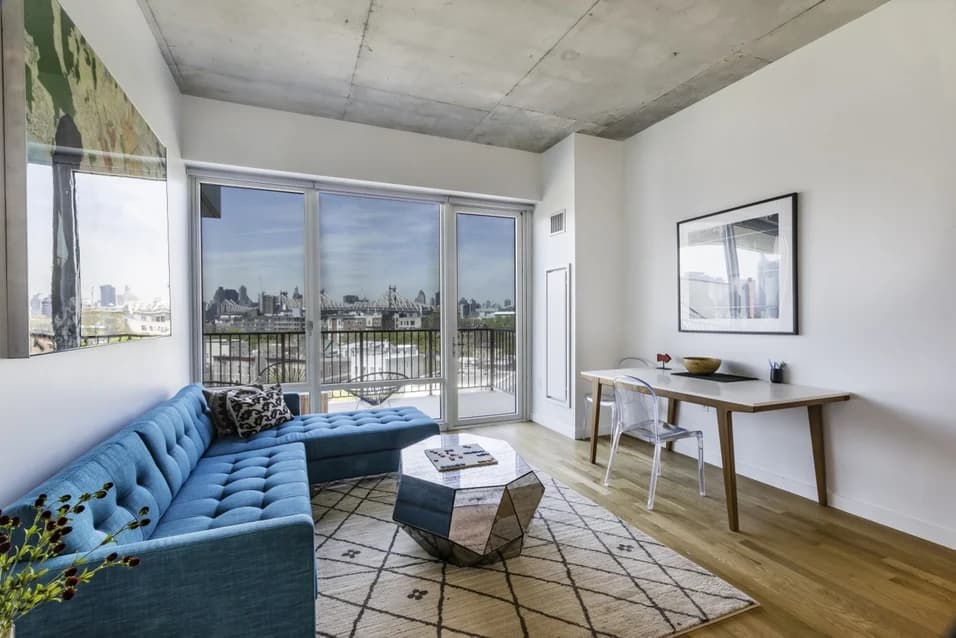 2222 Jackson Ave #1002, Queens, NY 11101 apartment_living_room 1