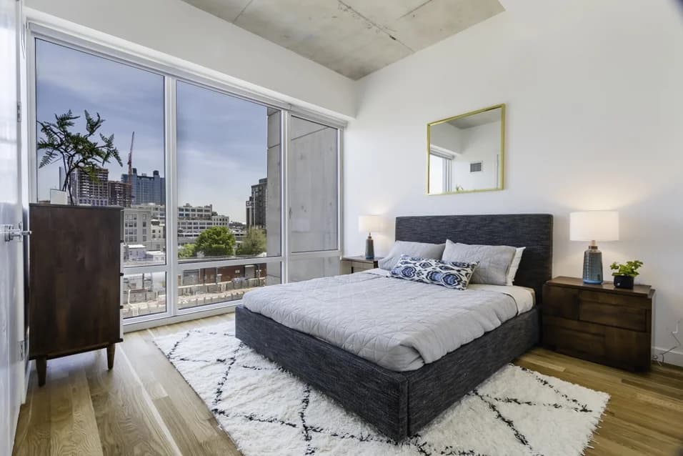 2222 Jackson Ave #1002, Queens, NY 11101 apartment_bedroom_room 1