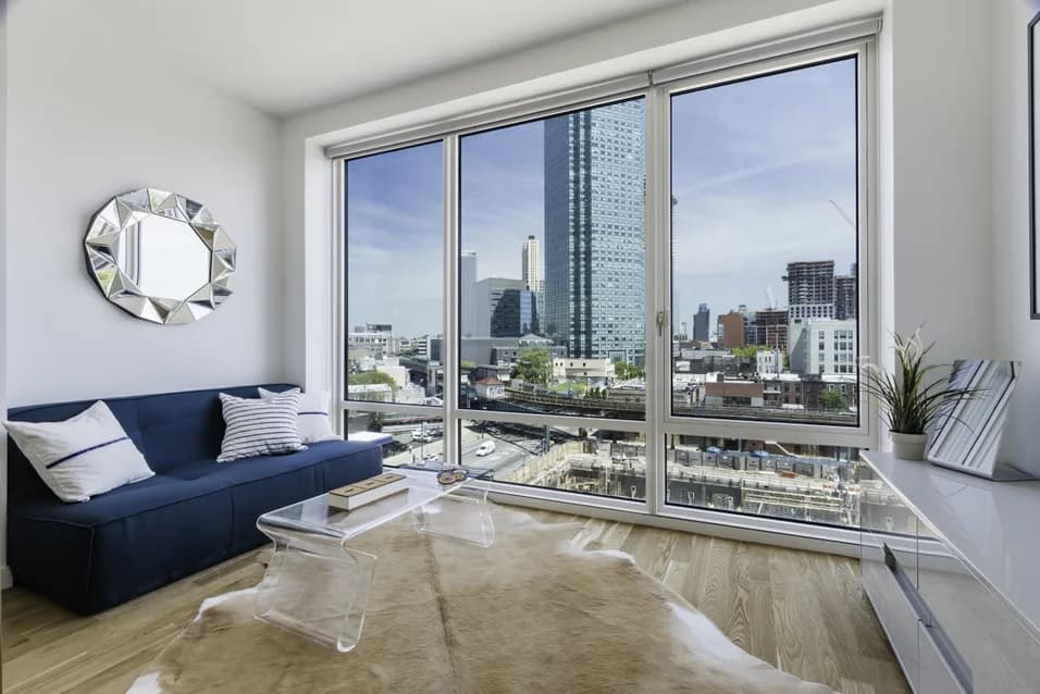 4610 Crane St #PH2, Queens, NY 11101 apartment_living_room 1