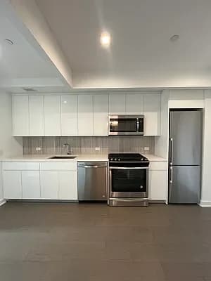 AltaLIC 29-22 Northern Boulevard #708, Queens, NY 11101 apartment_kitchen 1