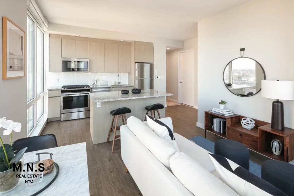 22-44 Jackson Avenue #2617, Queens, NY 11101 apartment_living_room 1