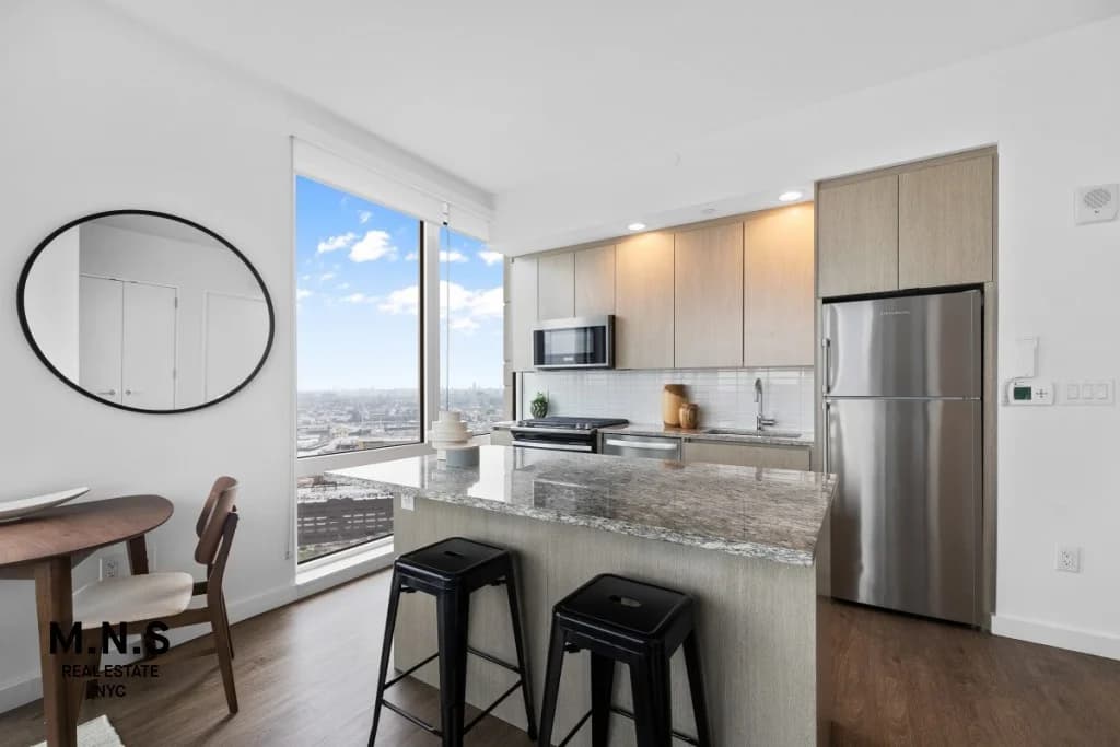 22-44 Jackson Ave #3414, Queens, NY 11101 1