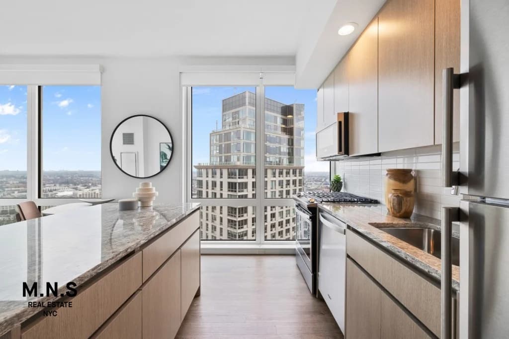 22-44 Jackson Ave #3613, Queens, NY 11101 apartment_kitchen 1
