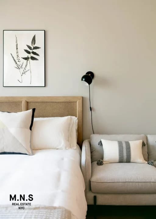 22-44 Jackson Avenue #3810, Queens, NY 11101 apartment_bedroom_room 1