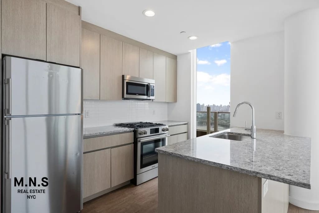 22-44 Jackson Ave #3912, Queens, NY 11101 apartment_kitchen 1