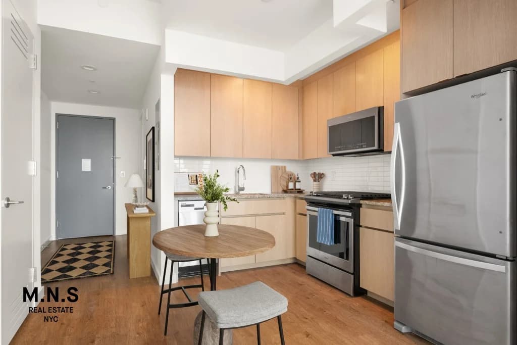 22-44 Jackson Ave #4221, Queens, NY 11101 apartment_kitchen 1