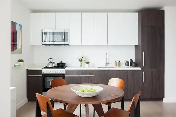 28-30 Jackson Avenue #51E, Queens, NY 11101 apartment_dining_room 1