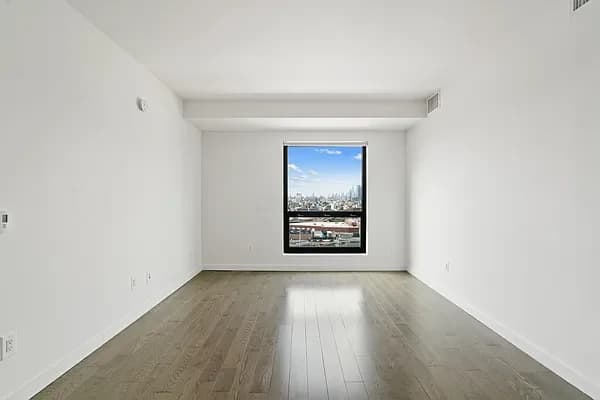 11-39 49 Avenue #1008, Queens, NY 11101 apartment_living_room 1