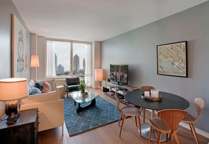 5-11 47 Ave #10C, Queens, NY 11101